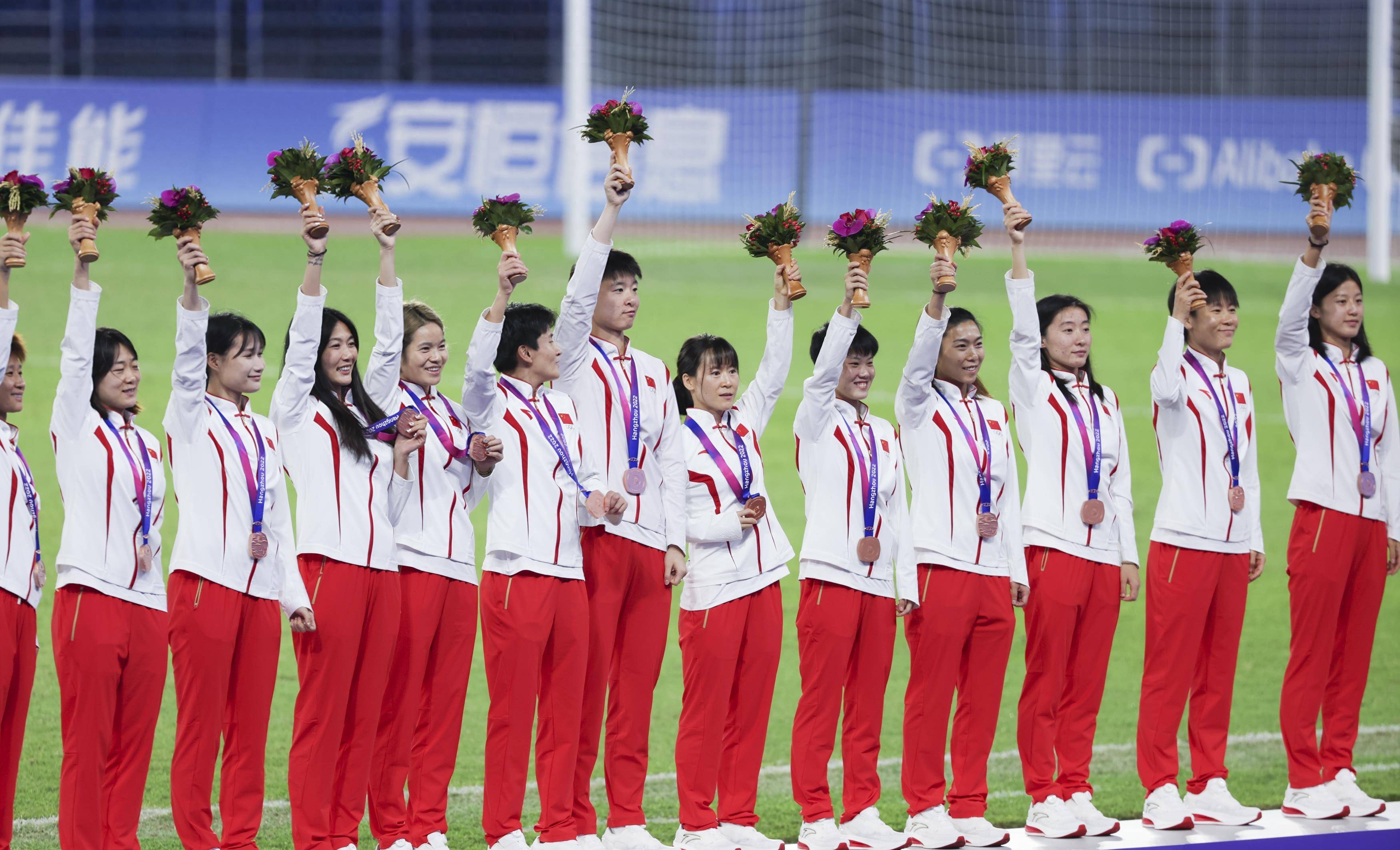 墨西哥女子足球队在友谊赛中大获全胜
